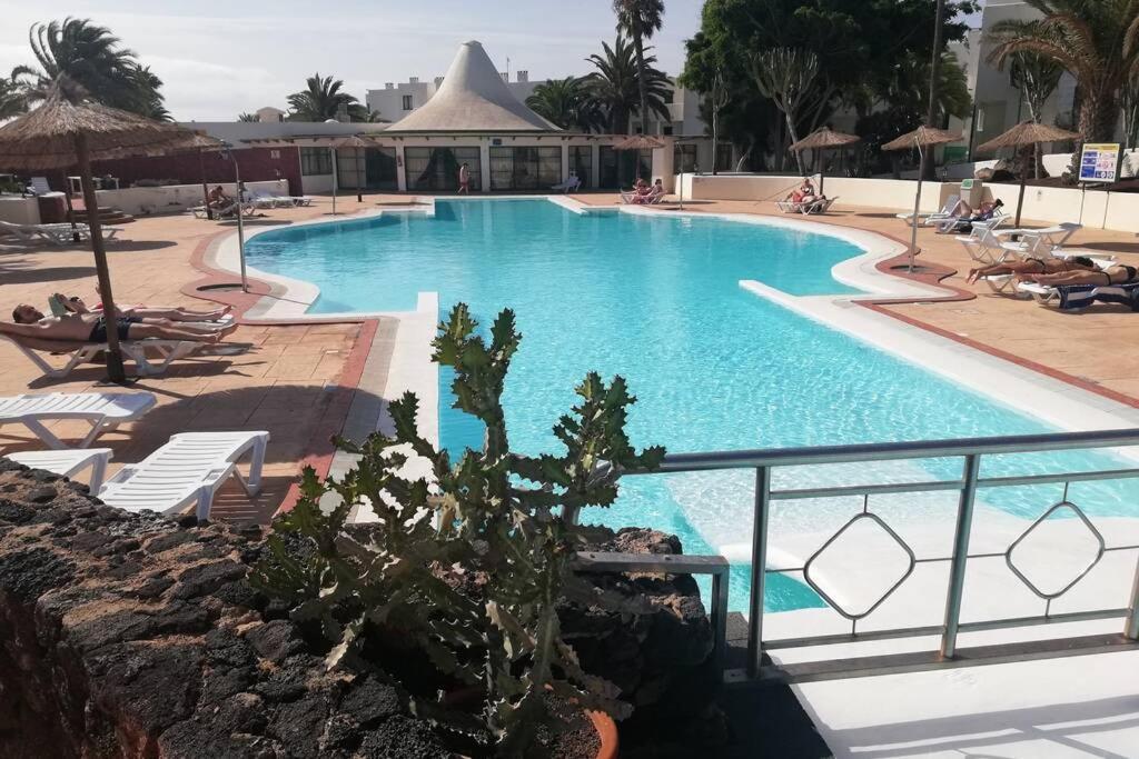 Apartamento GIOVANNI 09 PLAYA ROCA Costa Teguise Exterior foto