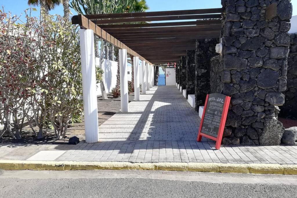 Apartamento GIOVANNI 09 PLAYA ROCA Costa Teguise Exterior foto